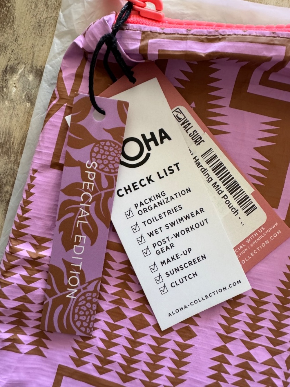ALOHA Collection x Pendleton Special Edition Peony/Toffee Mid Pouch BNWT in bag - Picture 4 of 6